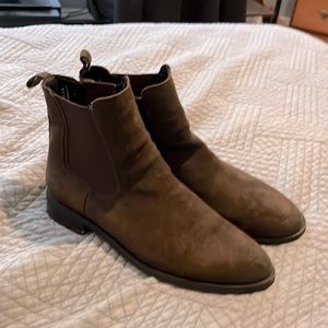 Thursday Boot “The Duke” Chocolate Brown Chelsea Boots